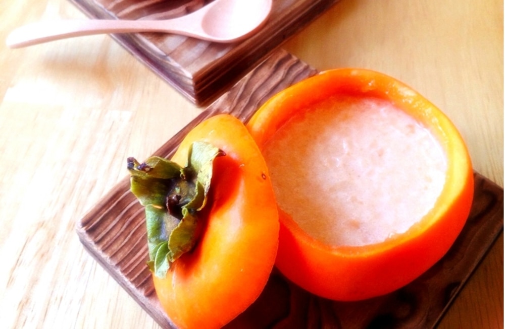 【なぜか固まる】材料は柿と牛乳の2つだけ!失敗しない超簡単「柿プリン」レシピ